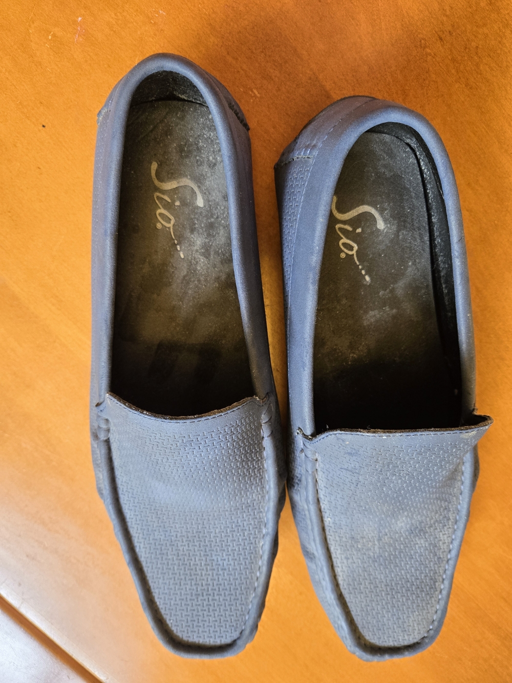 Sio Men’s Navy Slip-On Loafers — Casual Comfort